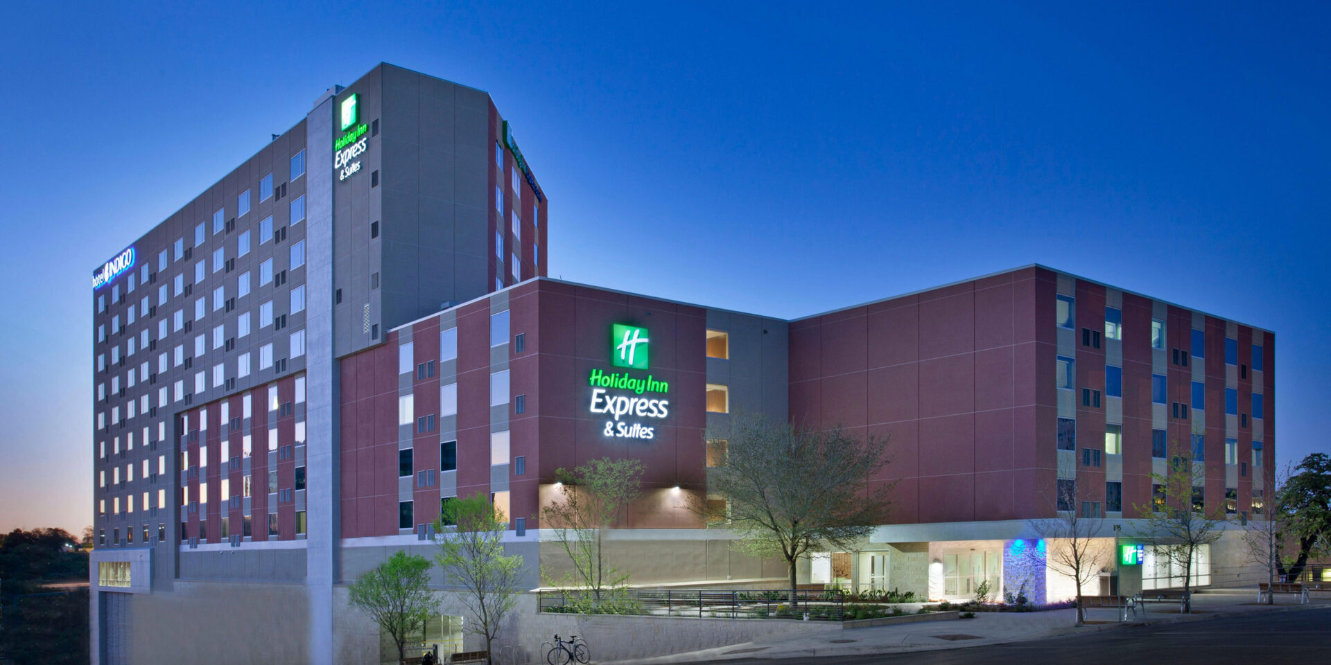 Holiday Inn Express & Suites Austin Downtown-University